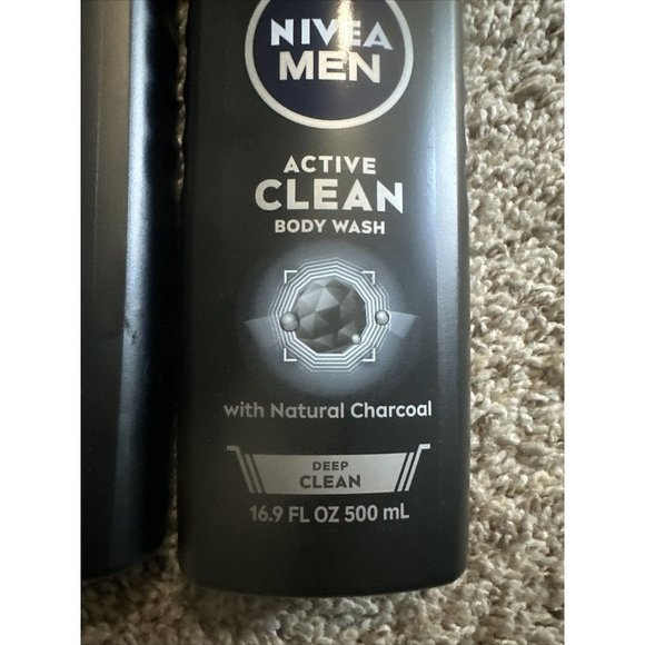NIVEA Men Active Clean Body Wash with Natural Charcoal, 16.9oz each - Pack of 2 - Picture 2 of 4
